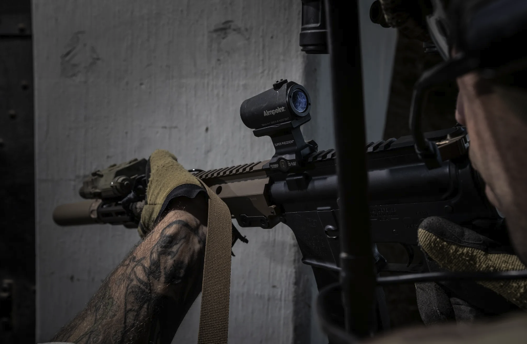 Mount a Red Dot Optic